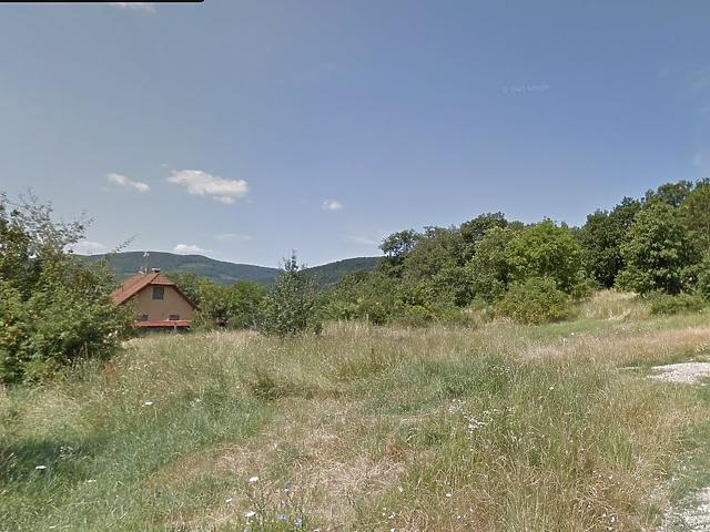Eladó telek