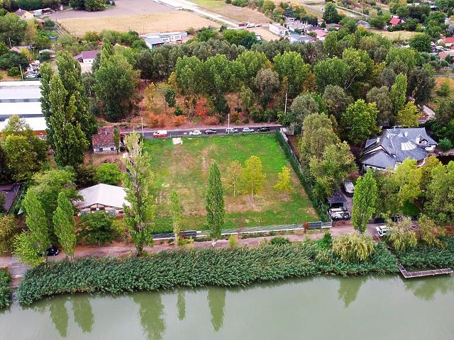 In Vendita terreno