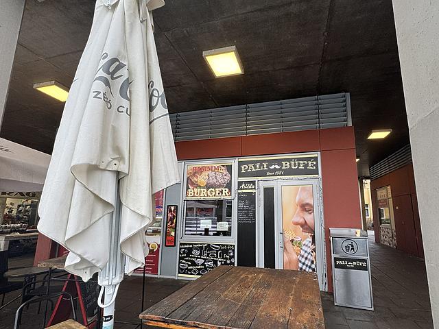 Eladó üzlethelyiség