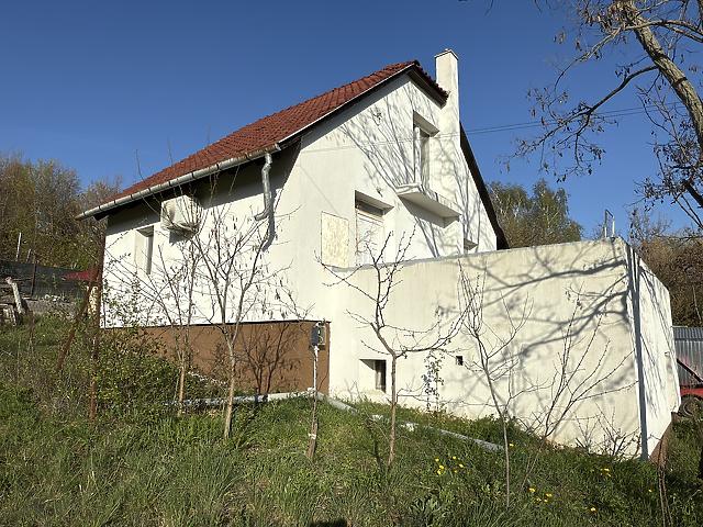 Eladó ház