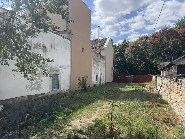 In Vendita terreno