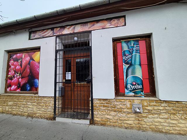 Eladó üzlethelyiség