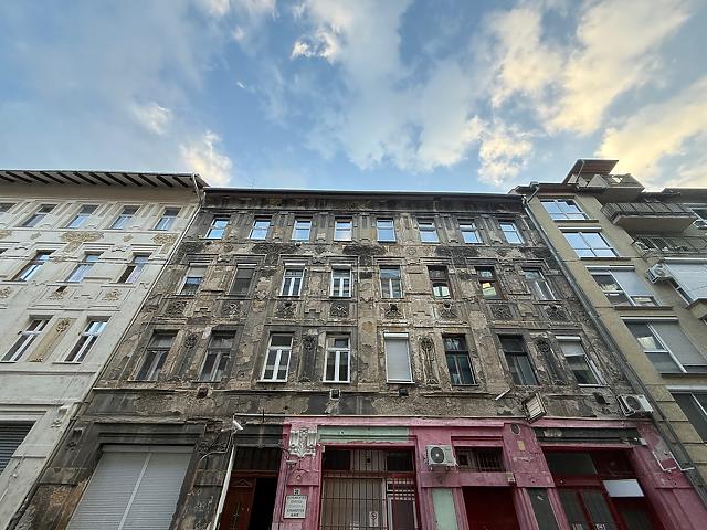 Eladó üzlethelyiség