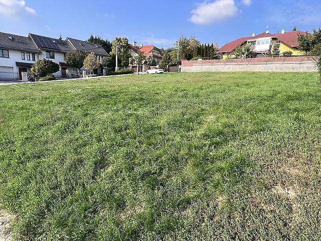 In Vendita terreno
