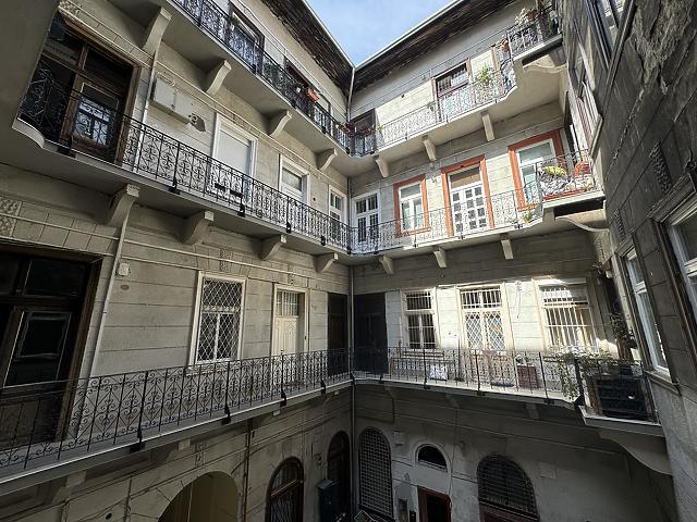 Eladó lakás