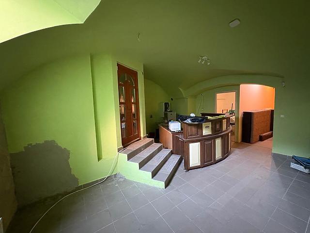 Eladó ipari ingatlan