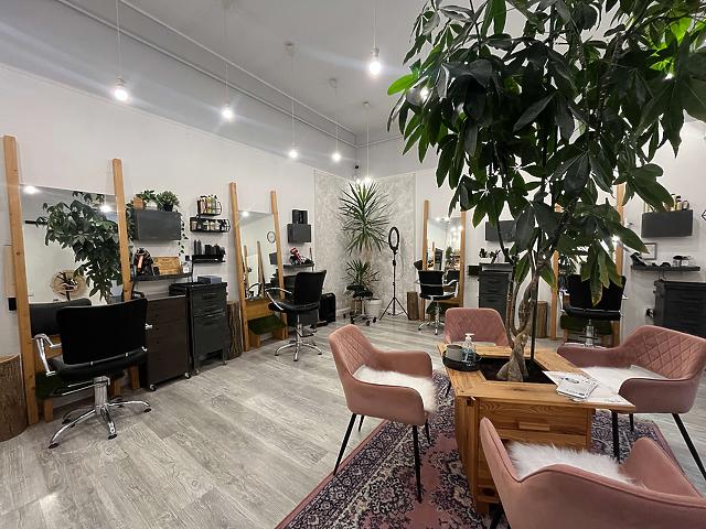 Eladó üzlethelyiség