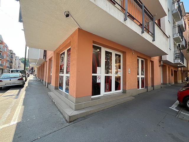 Eladó üzlethelyiség