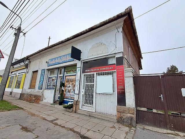 Eladó üzlethelyiség