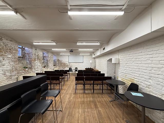 Eladó üzlethelyiség